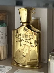 Creed香水擺設