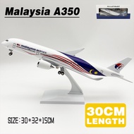 LEO 30cm Malaysia Airlines A350 Resin Solid Plane Model Desktop Ornament Aviation Collectible Birthd