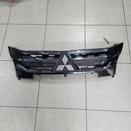 Original Grill Grille Rambang Depan Mitsubishi Xpander Cross