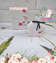 Avon Flower by Cynthia Rowley Eau De Parfum For Women 50 ml. ( กล่องขาย )