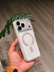 Ốp MUTURAL MORAND lưng trong viền cam mỏng magsafe dành cho ip17 pro max