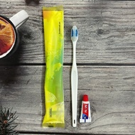 Combo of 300 motel toothbrush sets NEW PACKAGING (BC 31 + cream 2g)