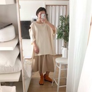 轉賣 神經病訓練班 韓國製 YOOM 卡其西裝布-歐規時裝版八分褲裙