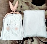 韓國 動物造型抱枕 兔子 生活工場 方型亮套+加宜得利家居100%羽毛枕