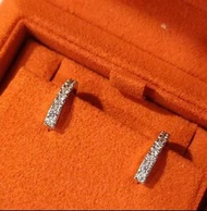 周大福白金鑽石耳環