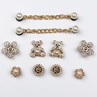 Bộ 10 Sticker Charm 3D chủ đề Bling gấu xích DIY Mayto gắn Dép Cross Dép Sục JB-117