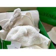 22.1.21 Update bv's Little Cloud Furry Bag BV Hot-selling Cloud Bag