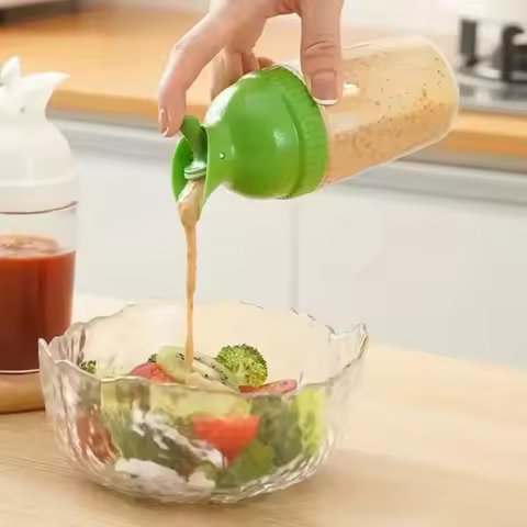 News Kitchen Gadget Leakproof Salad Dressing Shaker 200ml Bottle 2025 with Scales Mixer Universal Ea