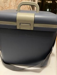 露營/ 車中泊 30*36 cm保冷箱8-12 小時
