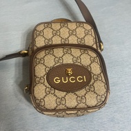 Gucci 虎頭相機包