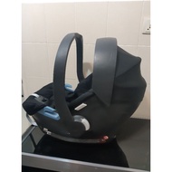 cybex  baby  carrier