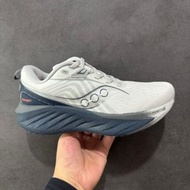 Saucony Triumph 20 跑鞋