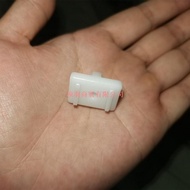 Hyudnai ix35 Car Wheel Eyebrow Clip Skirt Side Skirt Bottom Black Decorative Strip Pedal Clip Clip C