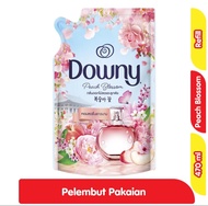 Downy Pelembut Pakaian Cair Peach Blossom Refill 470 ml