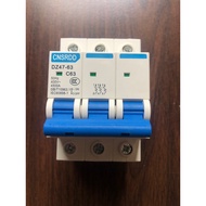 Aptomat (CB) overload and short circuit protection model DZ47-63 3P