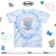 DADDY | Bring it all back tie dye tee เสื้อยืดมัดย้อม สกรีนดอกไม้ สีฟ้า-ขาว