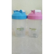 Shaklee Shaker + Free Gift (Ball Spring Shaker)