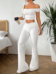 SHEIN EZwear Conjunto De Dos Piezas Para Mujer: Camiseta Corta De Un Hombro Con Pliegues En unicolor, Y Pantalones Acampanados