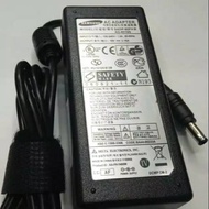 Samsung 300E, 300V, 305E, 305V laptop charger adapter Original