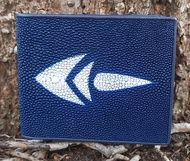 Genuine StingRay สำหรับหญิงชาย กระเป๋าหนังปลากระเบนแท้ มุขขาวหัวจรวด เป็นกระเป๋า2พับ สีกรมท่า