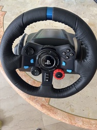 Logitech G29 Driving Force Racing Wheel and Pedals PS4/PS5