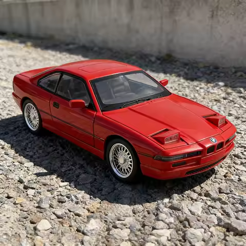 1:24 850 CSI E31 Alloy Sports Car Model Diecasts Metal Classic Retro Racing Car Vehicles Model Simul