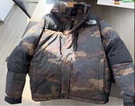 The North Face 男裝迷彩羽絨-XL