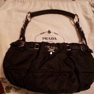 Prada  腋下包