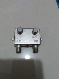 電視接收分線器