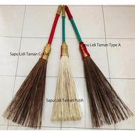 Wlingi stick broom Stem broom Long yard stick broom Long stem broom