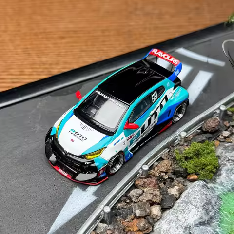 Poprace 1/64 GR Yaris Pandem alloy model * in stock