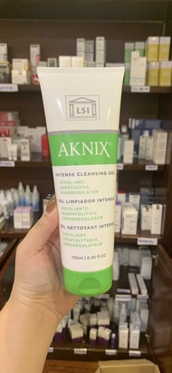LSI AKNIX INTENSE CLEANSING GEL: GEL LÀM SẠCH KIỀM DẦU LOẠI BỎ TẾ BÀO CHẾT
