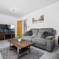 โรงแรม 5 bedroom house Solihull 10 mins drive from BHX & NEC Private off road parking - Birmingham