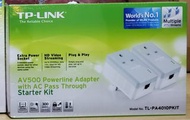 TP-Link PA4010P Kit 600MB AV600 Powerline Passthrough Starter Kit