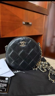 Chanel 黑圓餅包
