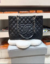 Chanel gst black grand shopping tote, not classic flap ,chanel mini sqaure,100%Authentic,98%new❤️尖沙咀中港城門市❤️