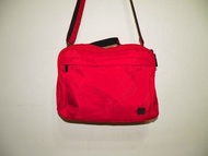 Maruem Fila 2 way 紅色造型 斜背包側背包 手提包 (二手 小傷)