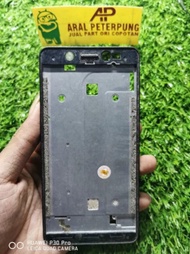 Frame LCD Dudukan LCD Tempat LCD Andromax L B26D2H Ori Copotan HP
