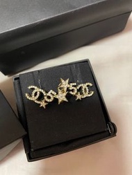 Chanel No.5 星星針+夾款耳環 (99% new)