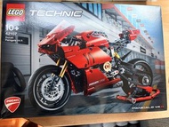 LEGO Technic 42107 Ducati Panigale V4 R
