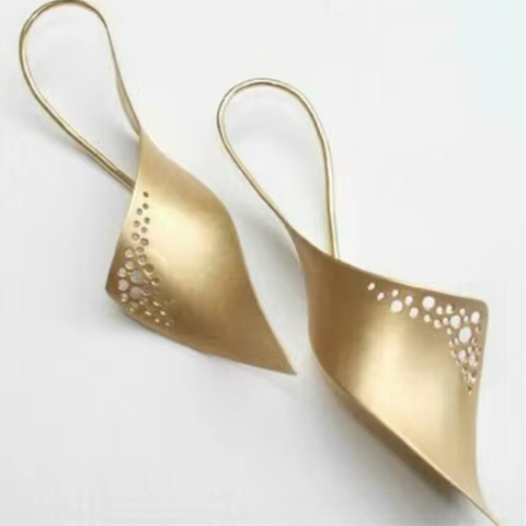 ORZTOON Korean Fashion Gold Color Hollow Leaf Earrings Creative Fresh Sweet Earrings For Women Exqui
