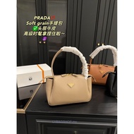 S o f t g r a i n First Layer Cowhide All-Match Female Size 3 x 8 c m