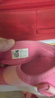 New balance 女童涼鞋