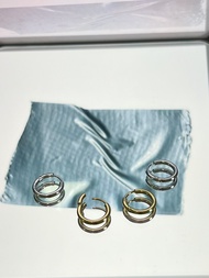 Beadberry | Dainty Huggies (1 pair)