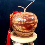 血龍木蘋果聚寶盆 3公斤 柚木鏤空小木桌底座 血龍木大蘋果 重油透光 平平安安  1501