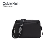 CALVIN KLEIN กระเป๋าสะพายข้างผู้ชาย รุ่น PH0691 010 - สีดำ