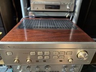 Luxman L-570 綜合擴音機