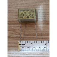 RIFA Capacitor PME271Y 4N7 Y2 0.0047 UF/ 250V.