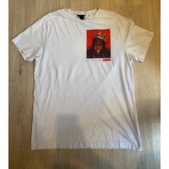 Code B2 h&m xB.I.G T-Shirt Size: Chest 40 Inches Length 28 Defect:-: