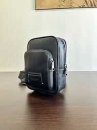 💜COACH 蔻馳 CA071 WEST 牛皮 男款 斜挎背包 胸包Cowhide Men's Crossbody Bag